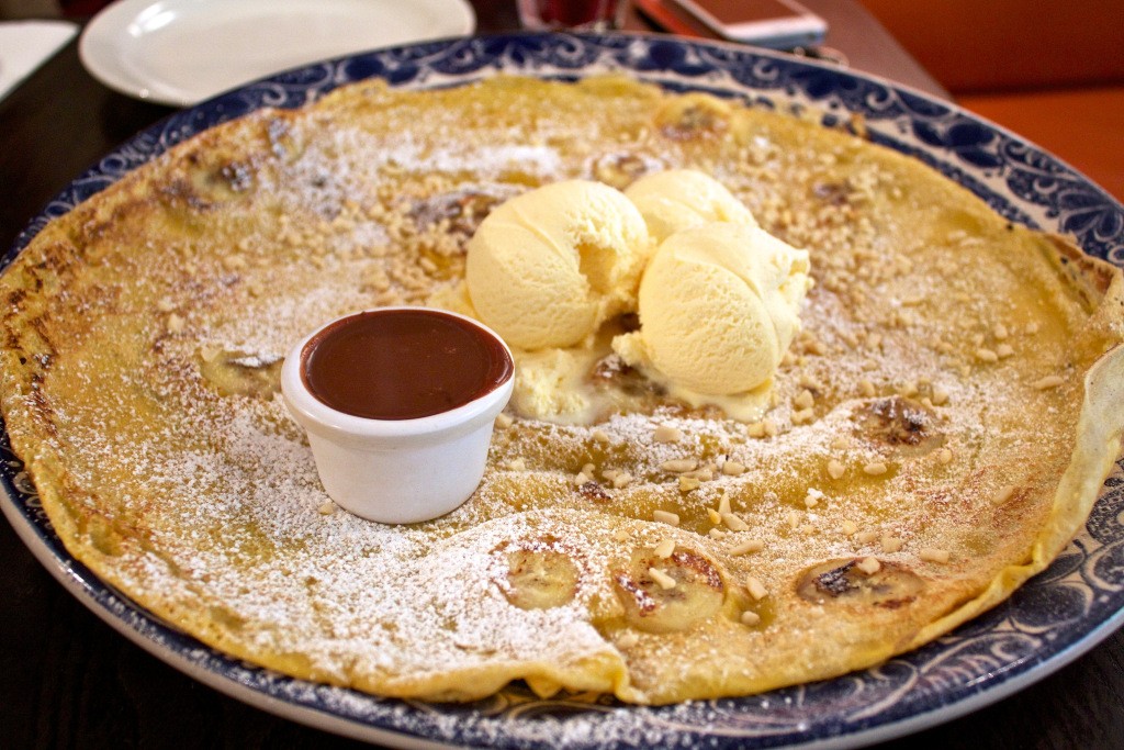 chocolate-banana-pancake